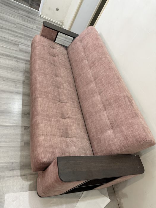 Срочно продается диван доя гостиной