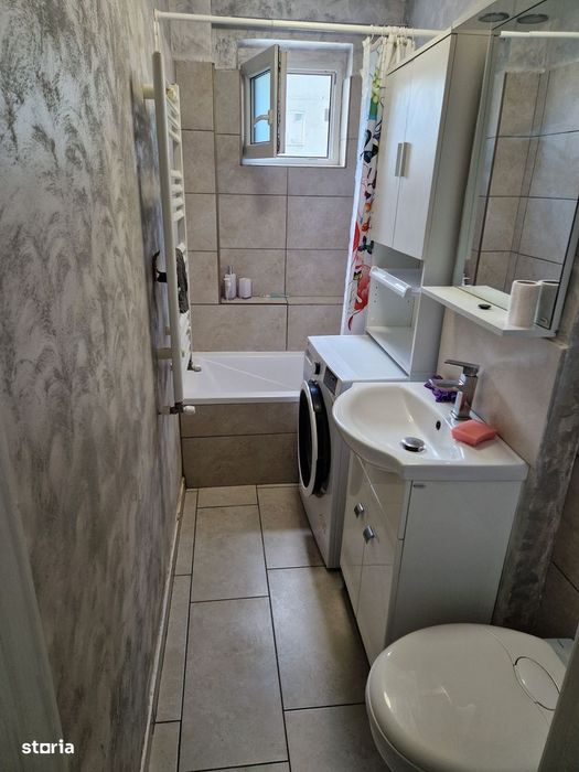 Închiriez Apt. 3 Camere – Etaj 2 | Centrală Proprie | Complet Utilat