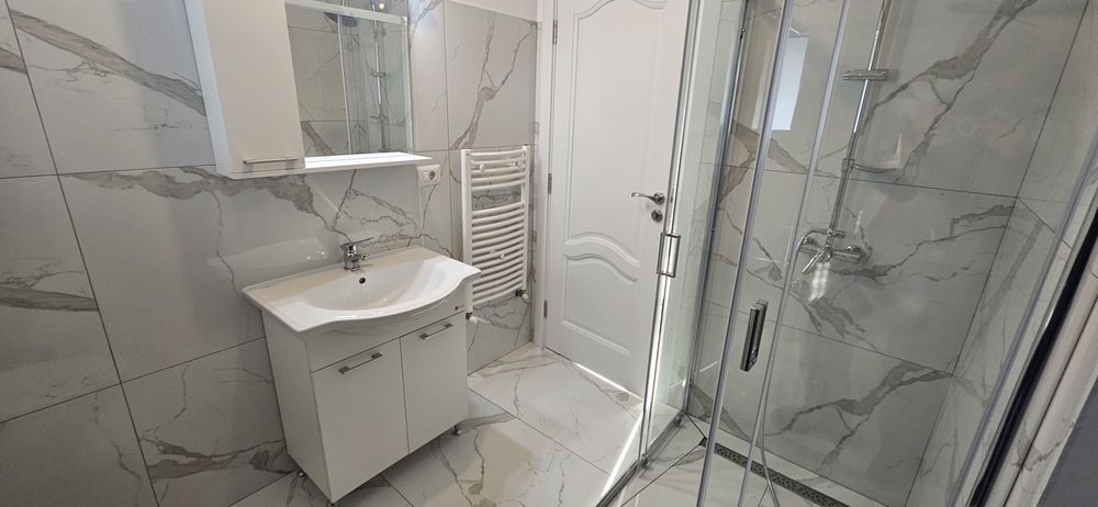 Casă de vânzare  tip duplex