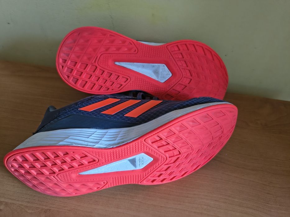 Маратонки adidas