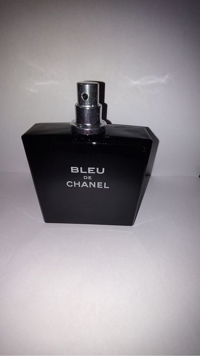 Vând Bleu de Chanel