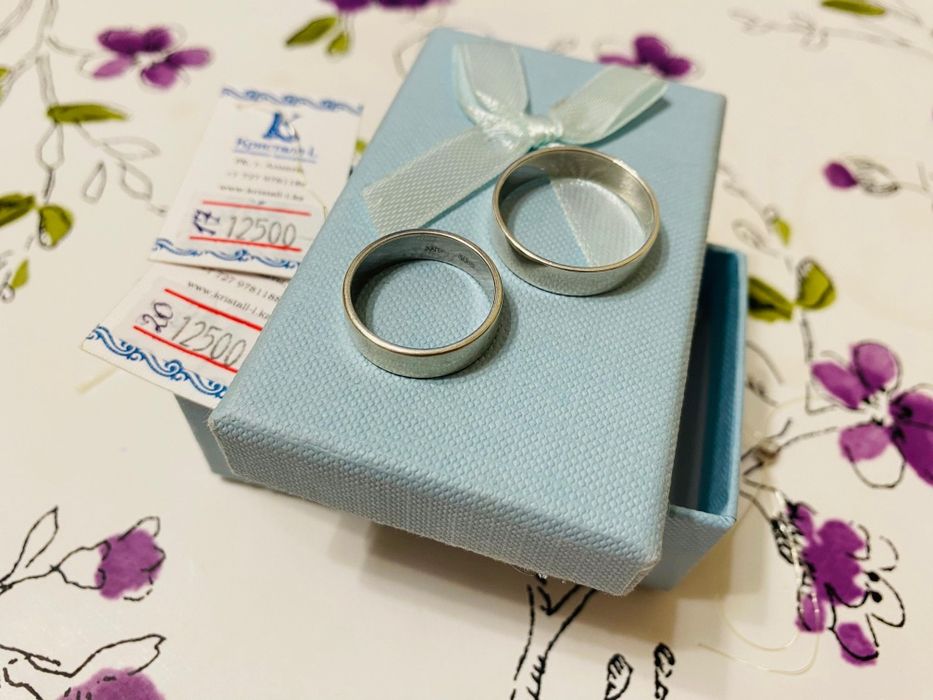 Продам парные кольца из серебра