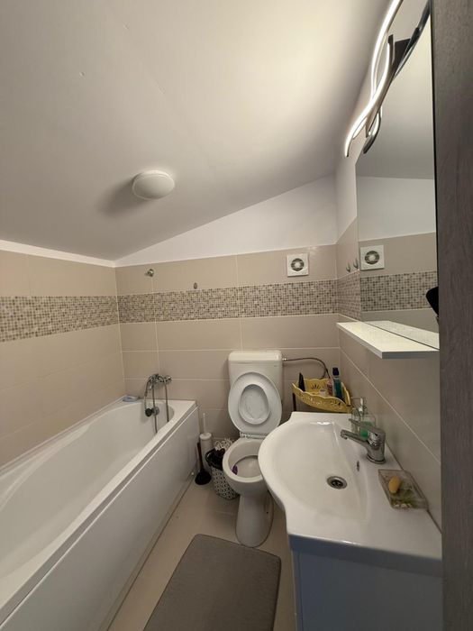 Inchiriez garsoniera 43 m^2 Dobroești + loc de parcare suprateran