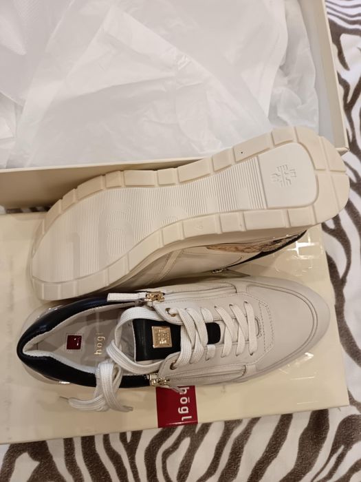 Женски Сникърси НОВИ!!