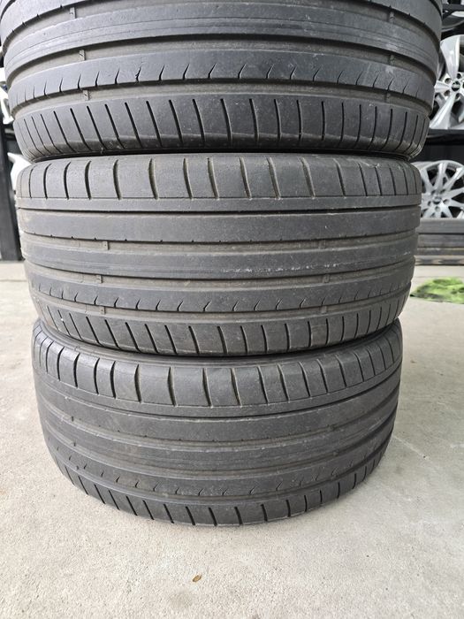 4 Броя 225/40/18 Dunlop 6mm