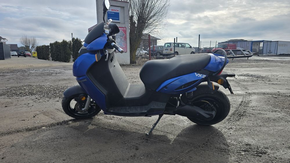 Vectrix VX2 moped electric