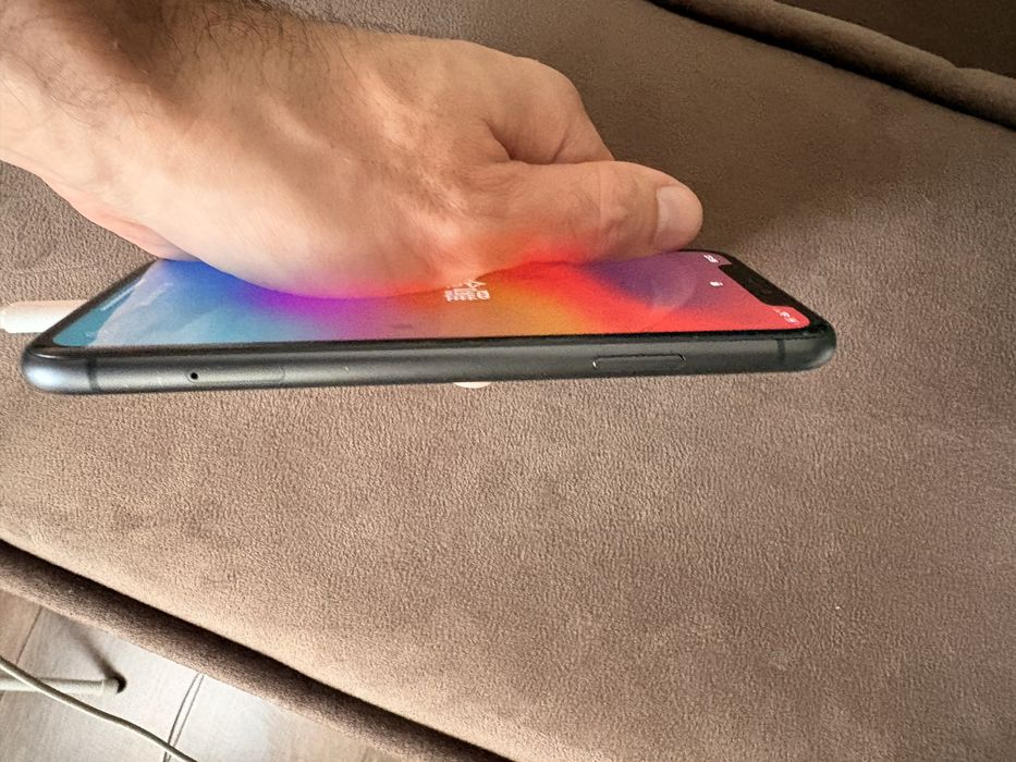 Vând iPhone 11 64gb