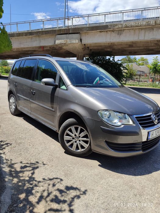 Продавам Vw Touran 1.9 TDI