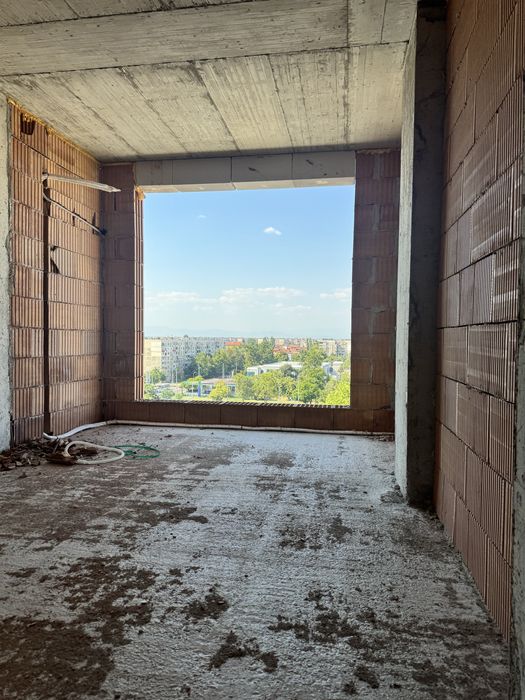 Тристаен, 111 кв.м. -123000€