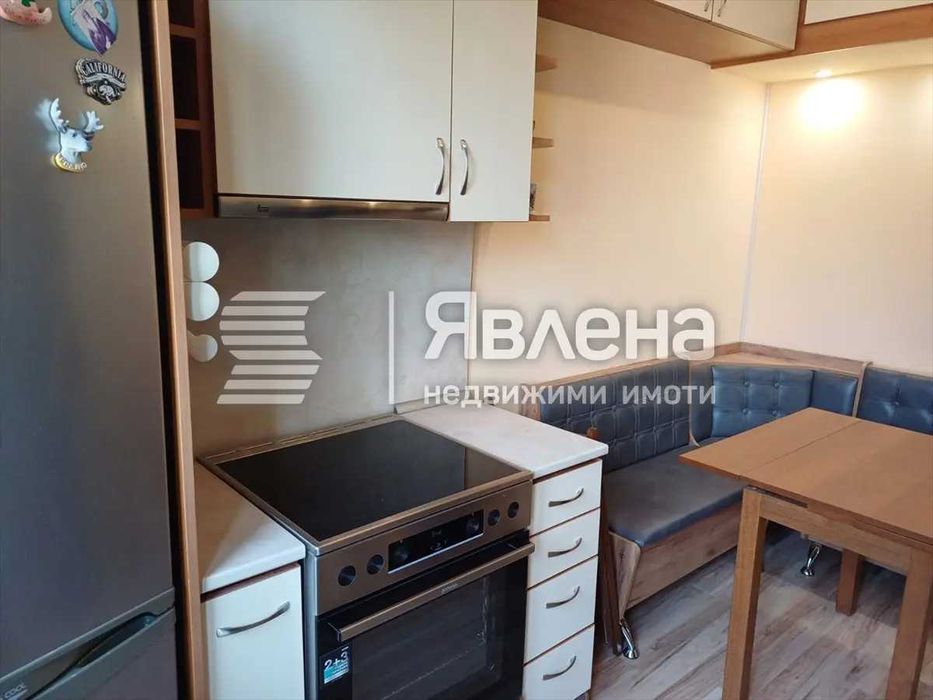 Дава се под наем Тристаен апартамент в София, Център - 95 кв.м за 443.7 € - Снимка #4