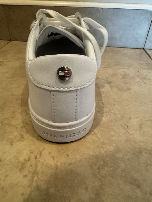 Обувки Tommy Hilfiger