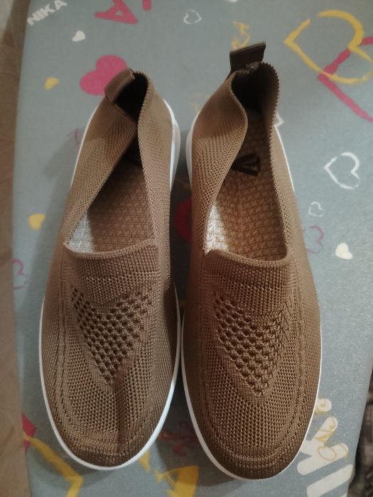 Продам тапочки новые