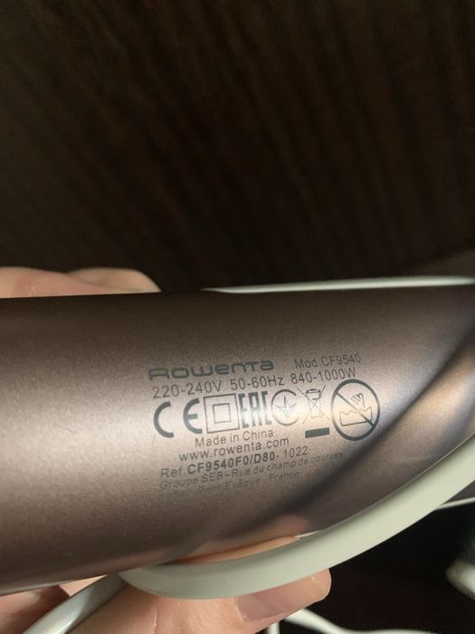 Фен-щетка Rowenta