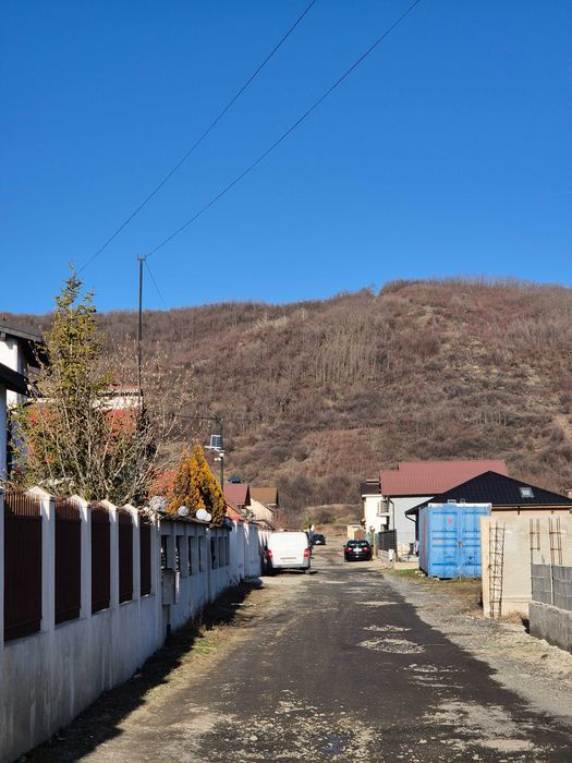 Teren intravilan Aninoasa, com. Viforata, 2000 mp parcelabil