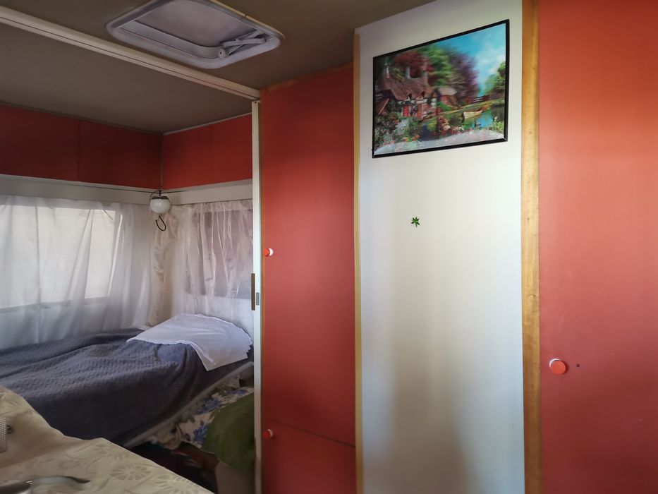 vând rulota 4 persoane