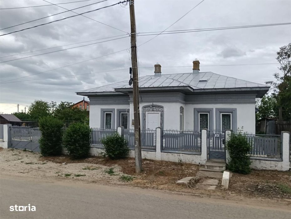 Casa individuala reconditionata partial-Teren 900 mp-Toate utilitatile