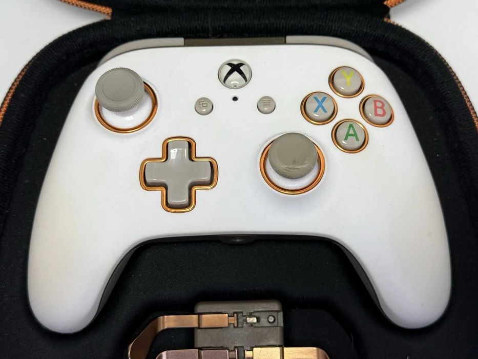 ТОП Геймърски контролер PowerA Fusion Pro за Xbox One, бял