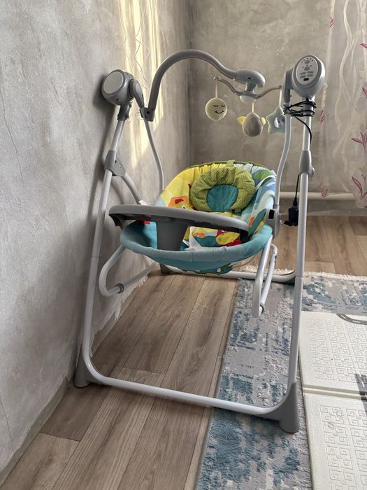 Продам шезлонг качеля