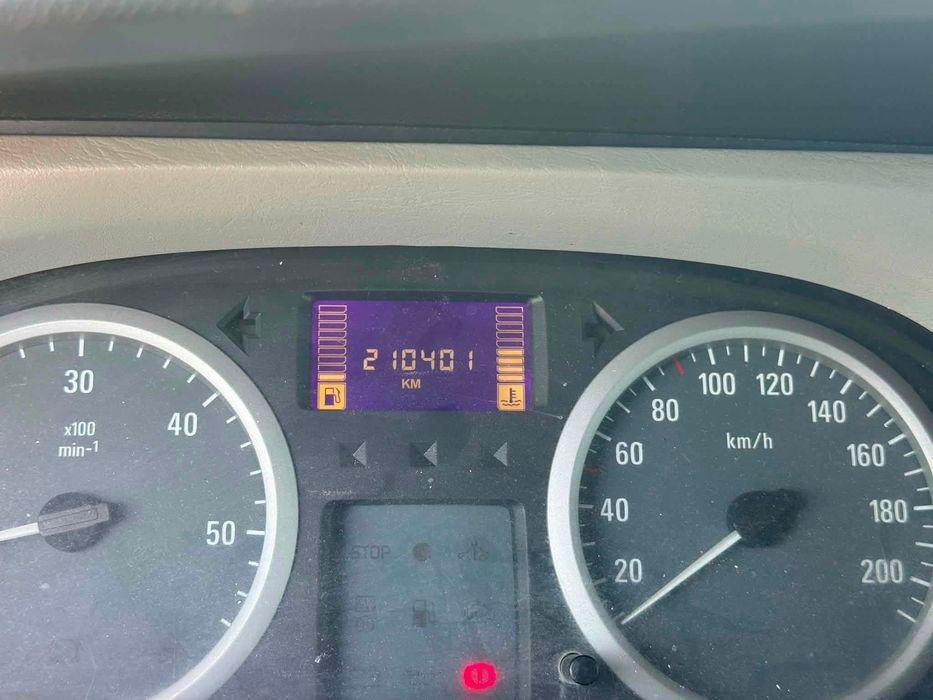 Opel Vivaro A2.0
