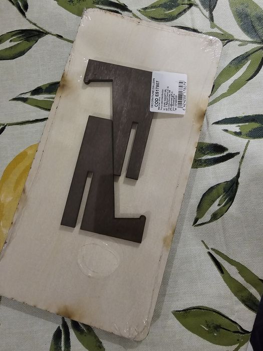 Decorațiuni din lemn cu suport