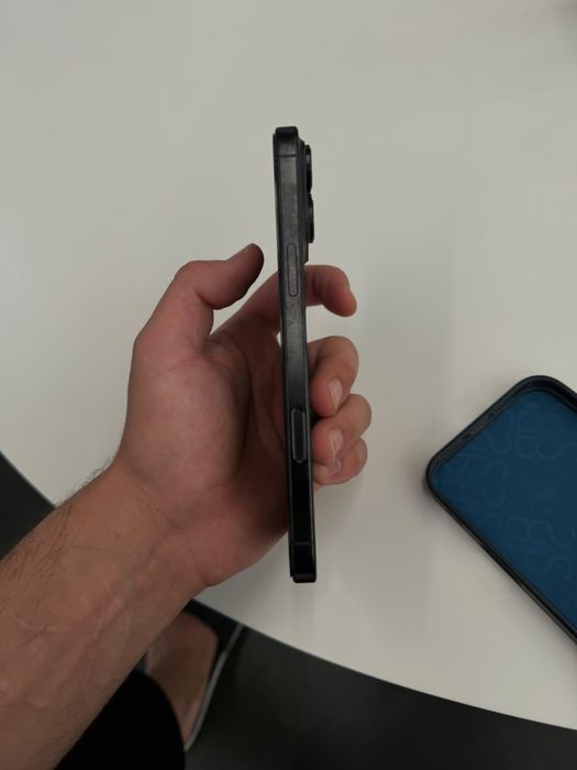 iphone 16 pro max 256 ГБ Black Titanium 89% АКБ