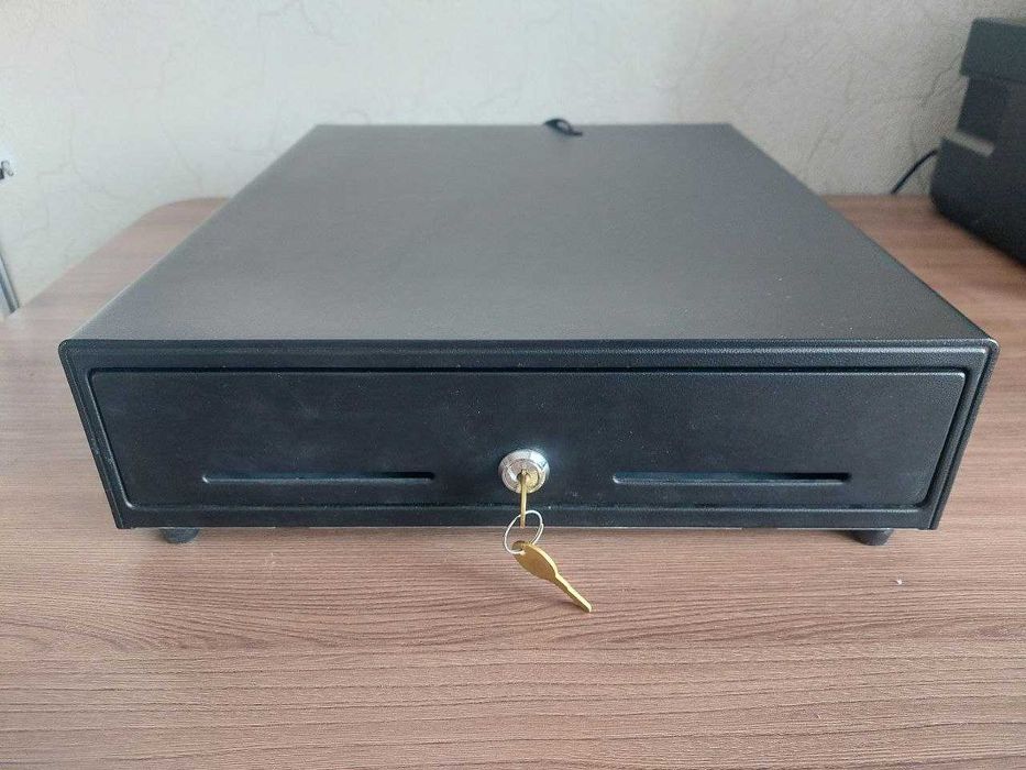 Денежный ящик для денег