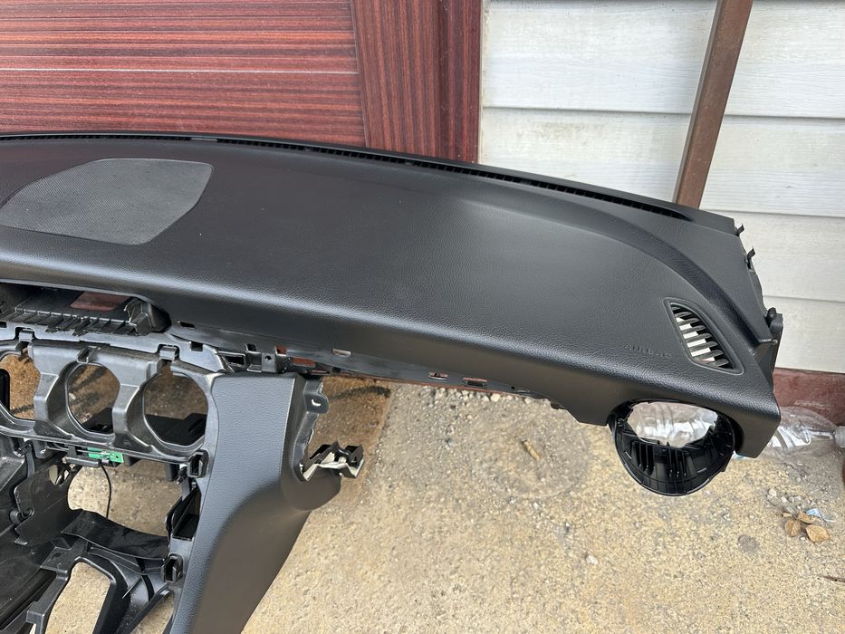 Табло със десен airbag за Мерцедес W205 C220 след 2015г.!