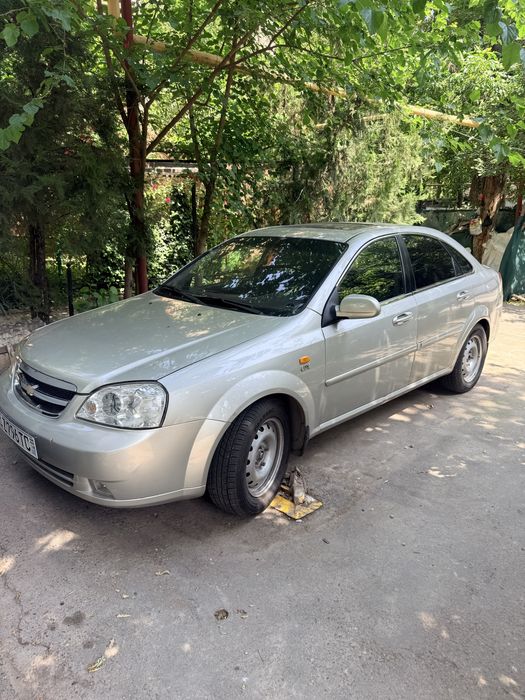 Продается своя машина лассети 2009 года автомат