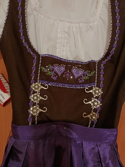 Rochiță tiroleza. Noua cu eticheta.Originala.
