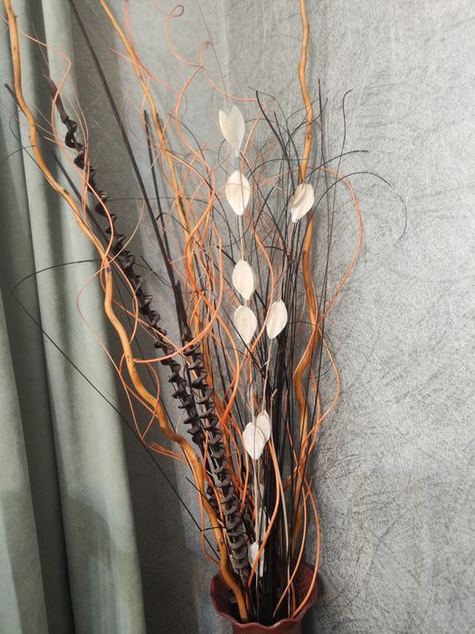 Продам напольную вазу с сухоцветами