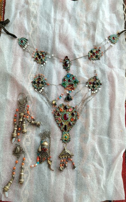 1947- yillardagi Zebigardon tilla aralashgan qadiymiz toshlari bilan