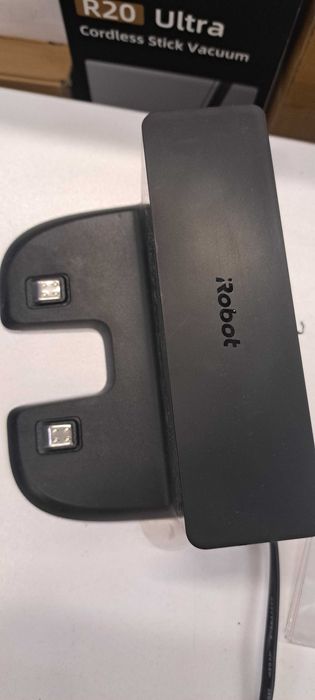 Прохосмукачка Irobot roomba combo в гаранция.