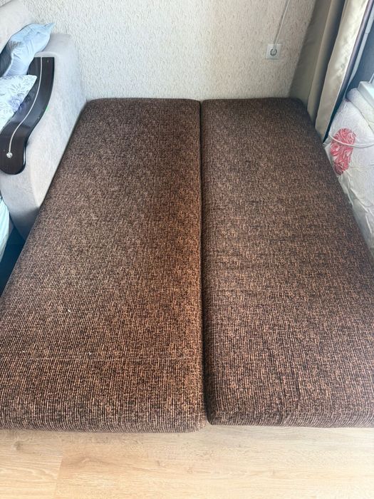 Продам диван хорошем состоянии