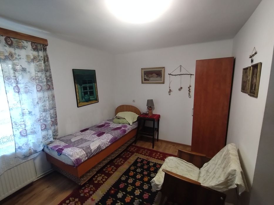 Cameră de inchiriat