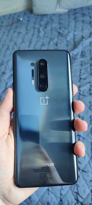 Продава се OnePlus 8 Pro 128GB, 8GM RAM