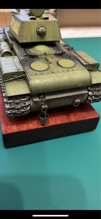Готовая модель танка КВ-1. Tamiya 1/35.