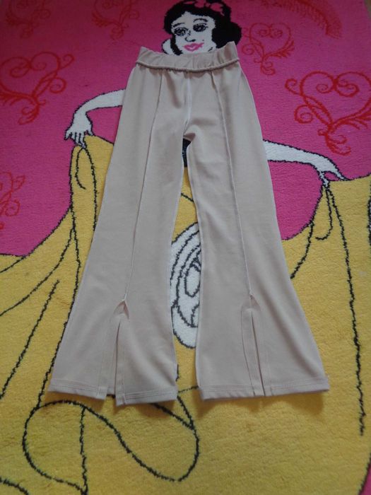 Vand paltaloni de fetita evazati 1.