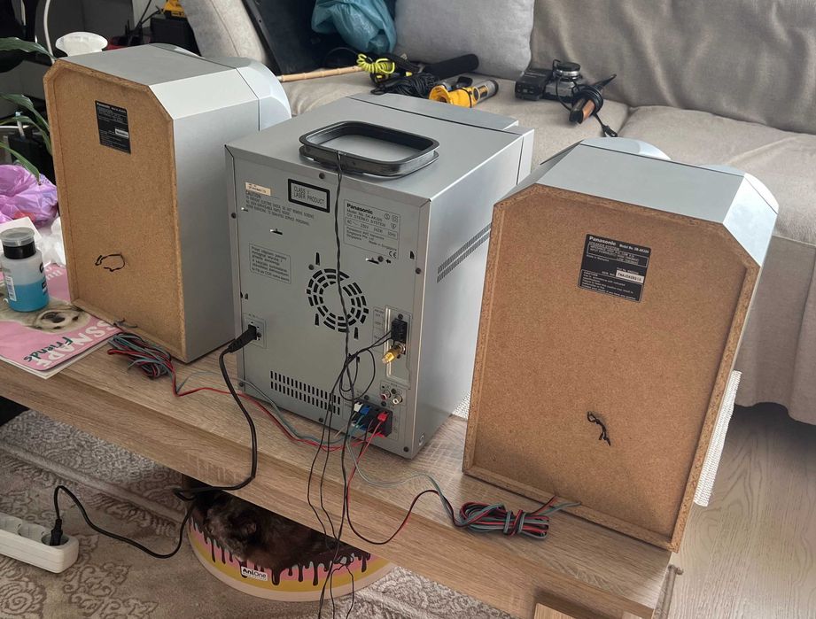 Sistem audio Panasonic SA-AK320  5 CD  MP3  2x125W cu boxe originale