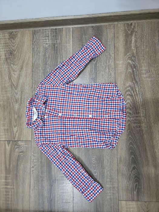 Vand camasa de baieti marimea 98 H&M in condiții excelente