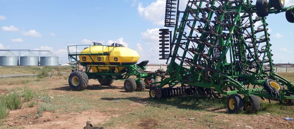 Продам трактор John Deere