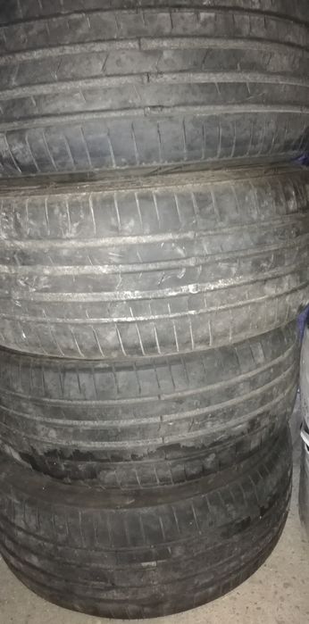 Anvelope vara 225/40/19