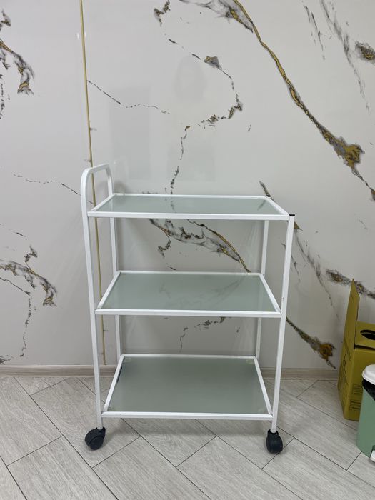 Помощьник косметологический