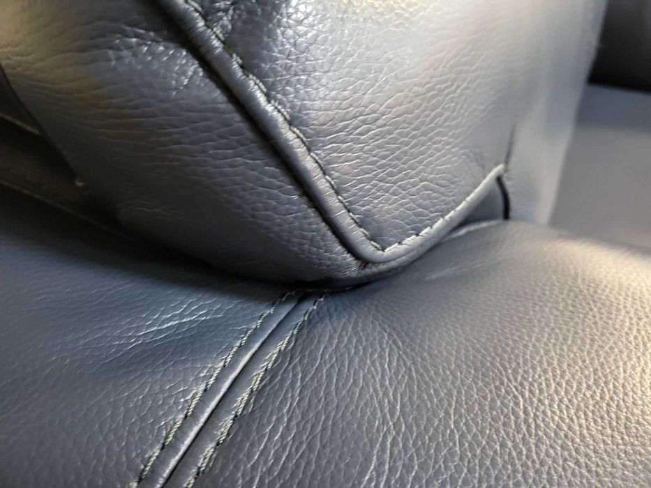 Син кожен фотьойл с електрически релаксиращ механизъм