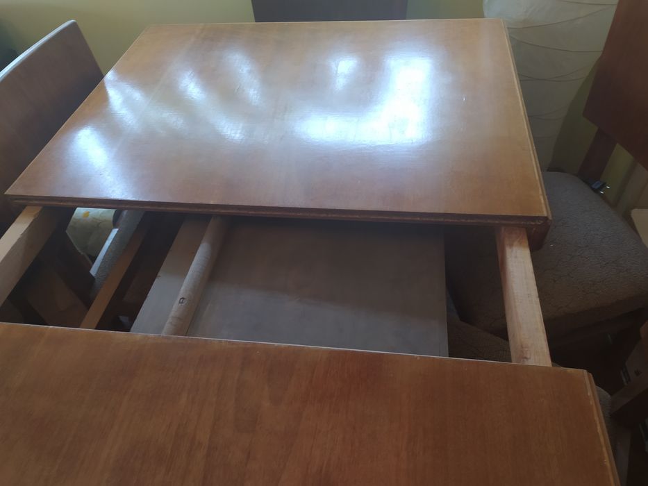 Ретро--ракла за дрехи  2 бр.--Холна разтиг.маса с 6 стола мека мебел