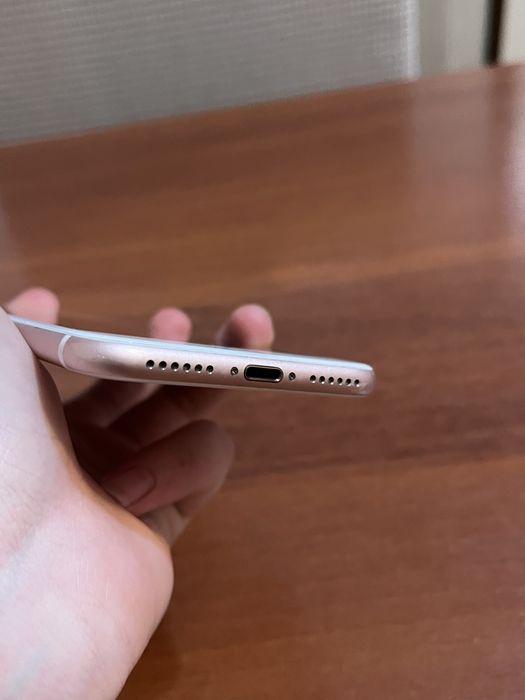 Айфон 7, акб 100%