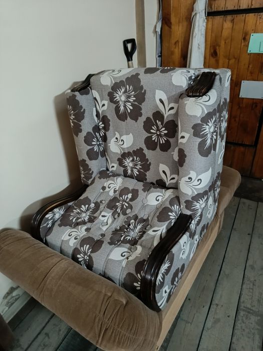 Продам два кресла