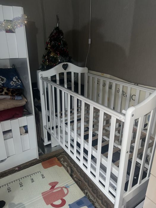 Детская кровать + ортопед матрас срочно