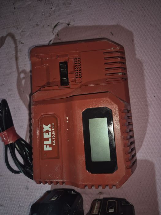Acumulator baterie incarcatot  FLEX 18V 5 AH