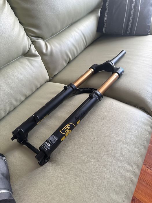 2025 29’ Fox 36 Grip X2
