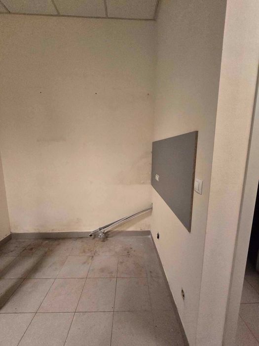 Дава се под наем Магазин в Велико Търново, Център - 117 кв.м за 2800 € - Снимка #10